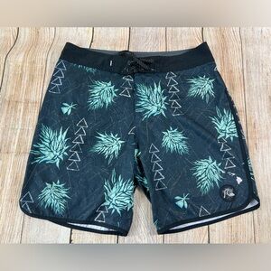 Quiksilver Highline SurfSilk Hawaii Scallop Swim Board Shorts Size 33